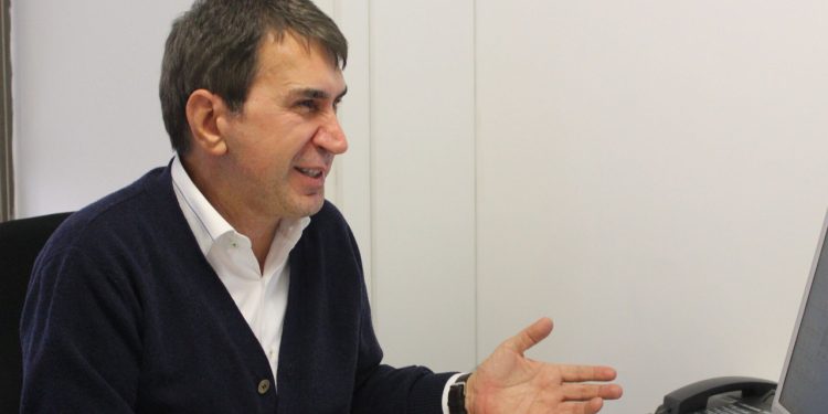 İktidara yakın gazeteci isim isim AKP adaylarını eleştirdi: Neden yahu, neden, neden?