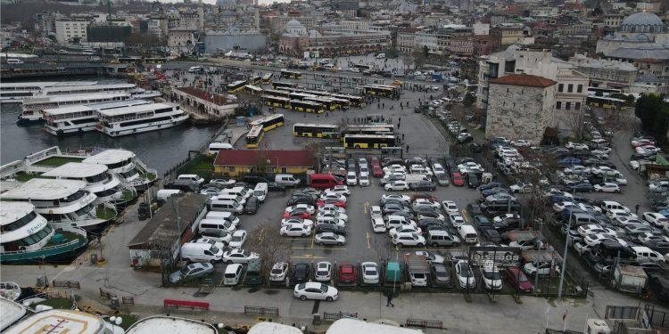 İmamoğlu Eminönü Meydanı'nı yayalaştırma projesinden yeni görsel paylaştı