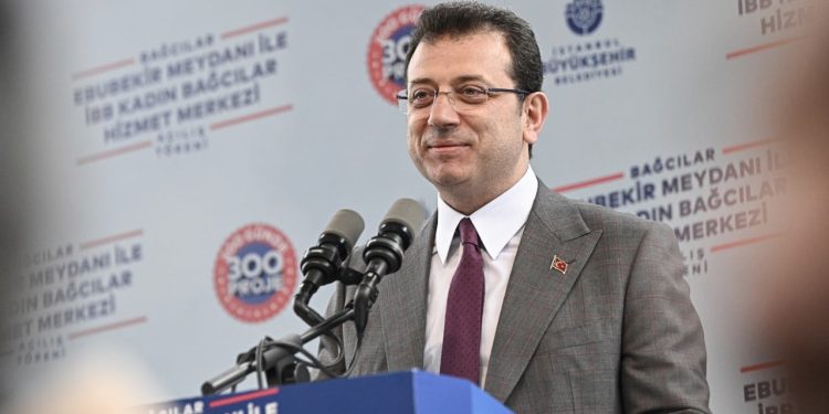 İmamoğlu bayram mesajını Hatay'dan verdi: 15 Mayıs'tan sonra varımızla yoğumuzla hep birlikte ayağa kalkacağız