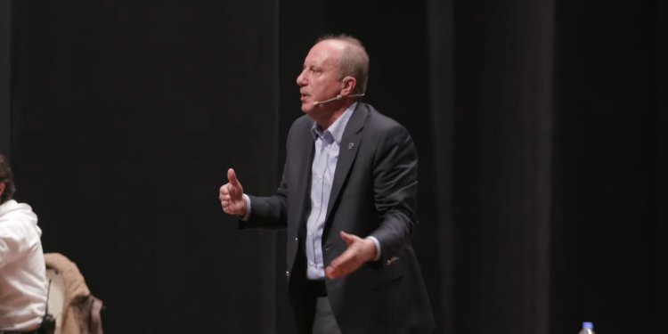 İnce'nin, 'Tarikatları eğitimden temizleyebilir mi Kılıçdaroğlu?' sözlerine bakın salon ne yanıt verdi?