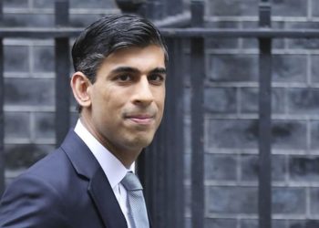 İngiliz Başbakanı Sunak’ın gelir beyanına ilişkin soruşturma başlatıldı