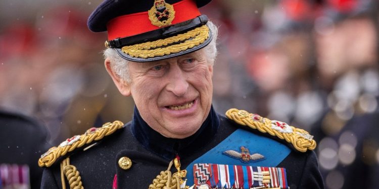 İngiltere Kralı Charles'ın atalarının kölecilik yaptığı ortaya çıktı