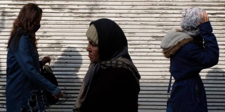 İran, kadınları kameralarla izleyecek