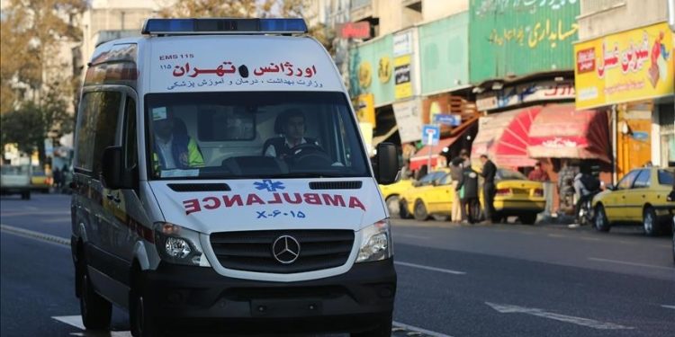 İran'da kız öğrencilerin eğitim aldığı okullarda toplu zehirlenme vakaları