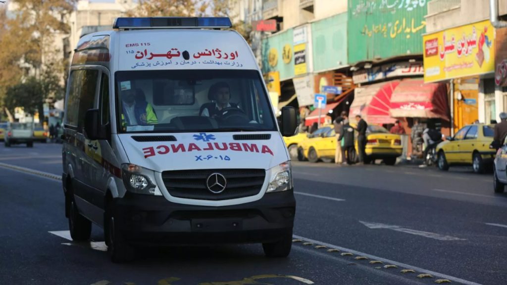 İran'da yeni toplu zehirlenme vakaları: 'Kimyasal gaz' iddiası