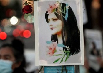 İran'daki gösterilerde tutuklanan insan hakları avukatlarından Nili serbest bırakıldı