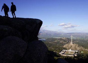 İspanya: Faşist Falanj Partisi'nin kurucusu de Rivera'nın cesedi taşınıyor