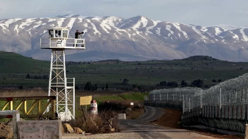 İsrail ordusu, Suriye'de kontrolü altındaki Golan Tepeleri'ne gece boyunca roket atılmasının ardından Suriye'deki birçok askeri hedefi vurduğunu açıkladı.