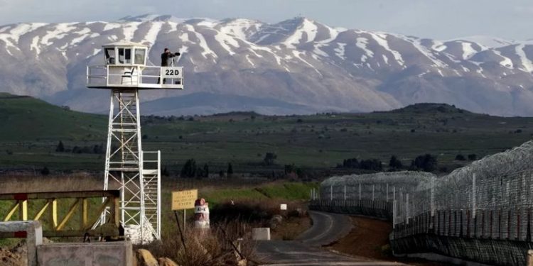 İsrail ordusu, Suriye'de kontrolü altındaki Golan Tepeleri'ne gece boyunca roket atılmasının ardından Suriye'deki birçok askeri hedefi vurduğunu açıkladı.