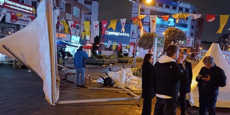 İstanbul’da İYİ Parti’nin seçim standına saldırı