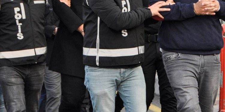 İstanbul'da suç örgütü operasyonu: 131 gözaltı