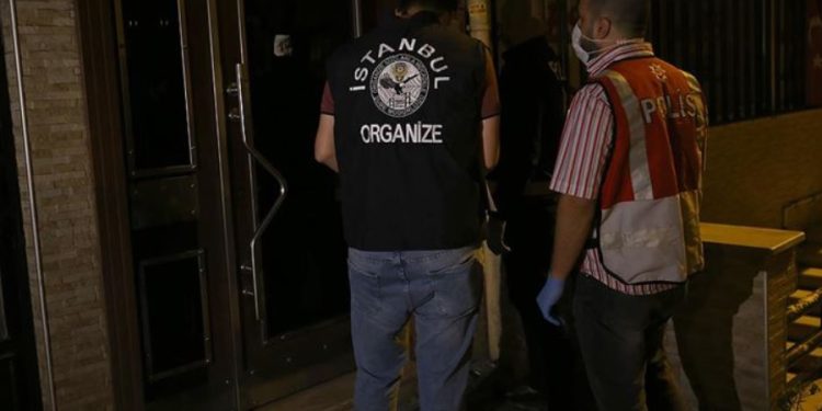 İstanbul’da üniversite öğrencilerine sahurda polis operasyonu