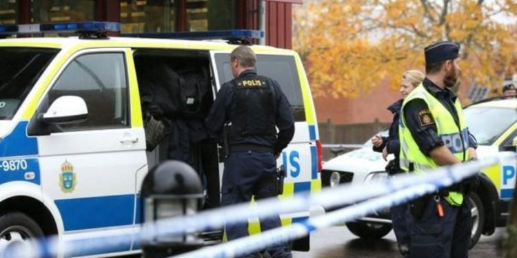 İsveç'te terörizm şüphesiyle beş kişi gözaltına alındı: Kuran yakma eylemiyle bağlantılı