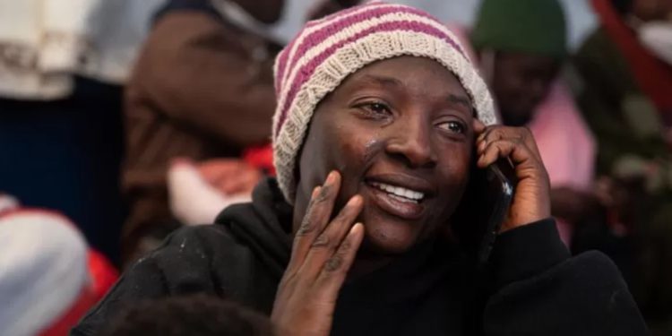 İtalya 2 binden fazla göçmeni denizden kurtardı: 'OHAL' planı iddiası