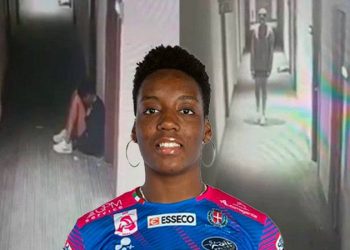 İtalyan Igor Gorgonzola Novara takımında oynayan voleybolcu Julia Ituma, dün akşam oynanan Eczacıbaşı maçı sonrasında kaldığı otelin 6’ncı katından camdan düşerek hayatını kaybetti. Ituma’nın hayatını kaybetmeden önceki son görüntüleri ortaya çıktı.