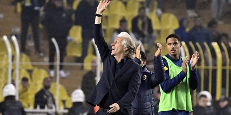 Jorge Jesus'tan Fenerbahçe taraftarına tepki