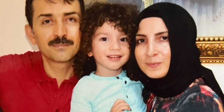 KHK’lı öğretmen, AKP’li görümcesinin ‘Bu kadın hala neden dışarıda’ ihbarı ile tutuklandı