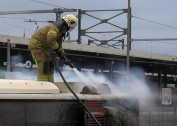 Kadıköy’de metrobüste yangın çıktı