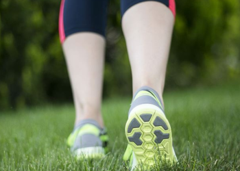 'Kansere karşı günde 150 dakika yürüyün'