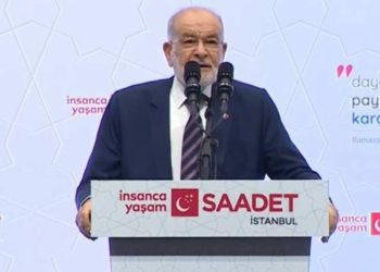Karamollaoğlu: Siyasiler birbirlerine düşman gruplar değiller, sadece bir demokrasi ortamında yönetimi ele almak için bir yarışın içindeler