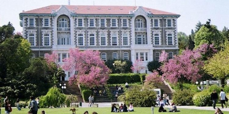 Kaydı silinen üniversite öğrencilerine evraklar için ek süre