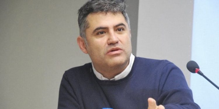 Kerem Altıparmak’tan Soylu’ya: Avukatların görevleri nedeniyle gözaltına alındığının itirafıdır