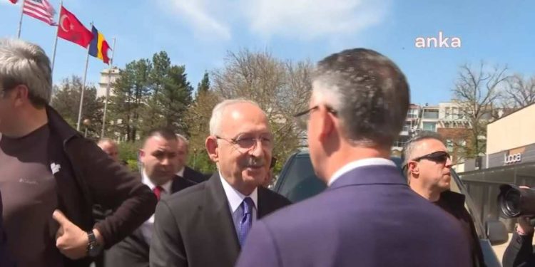 Kılıçdaroğlu, Kırcaali'de: Sınırlarımız ayrı olsa da gönüllerimiz birlikte