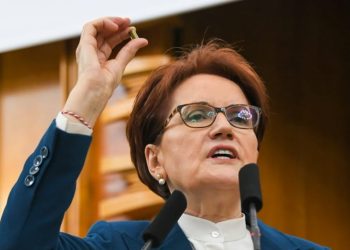 Millet ittifakının cumhurbaşkanı adayı CHP Genel Başkanı Kemal Kılıçdaroğlu ve cumhurbaşkanı yardımcısı adayı İBB Başkanı Ekrem İmamoğlu, İYİ Parti Genel Başkanı Meral Akşener’in, Meclis’te kurşunları göstererek yaptığı konuşmayı paylaştı.