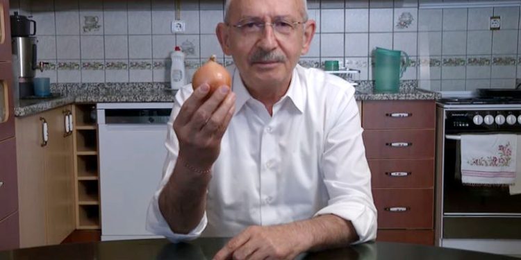 Kılıçdaroğlu’ndan ‘soğanlı’ video: Erdoğan kalırsa kuru soğan olacak 100 lira