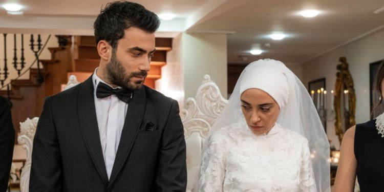 Kızılcık Şerbeti yarıda kesildi, 'İslamofobi' belgeseli konuldu