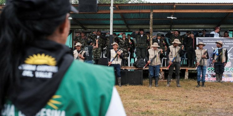 Kolombiya'da 'muhalif' FARC gerillaları da müzakere masasına oturacak
