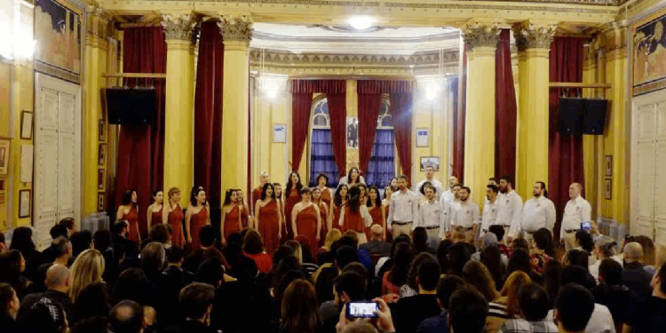 Koro İstanbul 16 ve 28 Nisan'da İstiklal'de!
