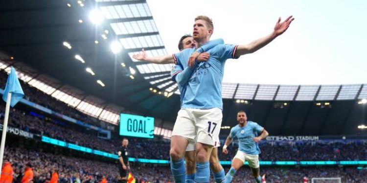 Kritik maçta Arsenal'i deviren City, şampiyonluk yolunda avantajı kaptı