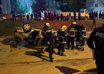 Kütahya'da trafik kazası: Bir ölü, altı yaralı