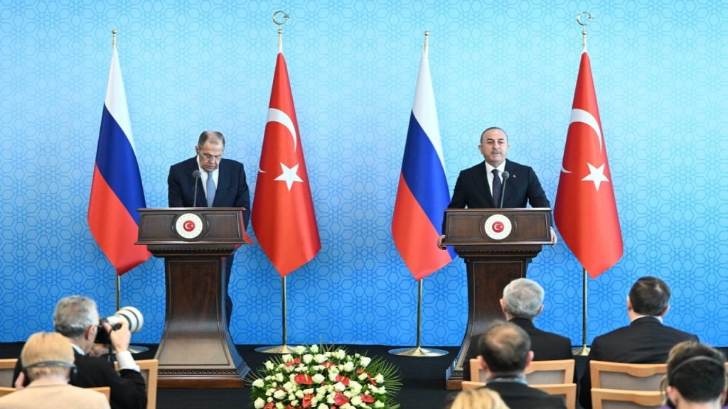 Lavrov - Çavuşoğlu basın toplantısı:  'Tahıl anlaşması konusunda sorunlar sürüyor'