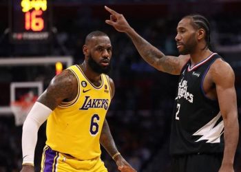Los Angeles derbisinde Clippers, Lakers'ı yenerek play-off avantajı sağladı