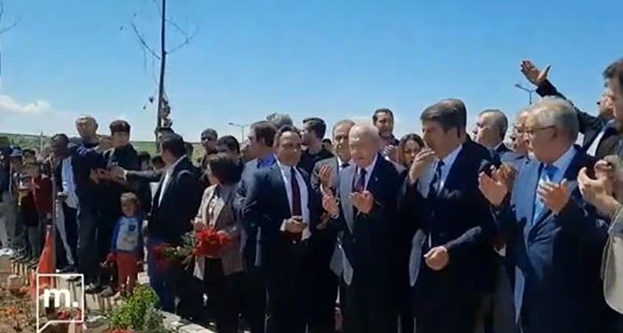 MEZARLIK ZİYARETİNDE PROVOKASYON | Kemal Kılıçdaroğlu: Benim hakkım varsa helal ettim