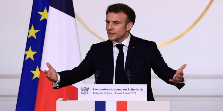 Macron: Yaşamın sonlandırılmasına ilişkin yasa tasarısı hazırlanacak