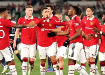 Manchester United'da yaprak dökümü; 13 oyuncuyla yollar ayrılıyor