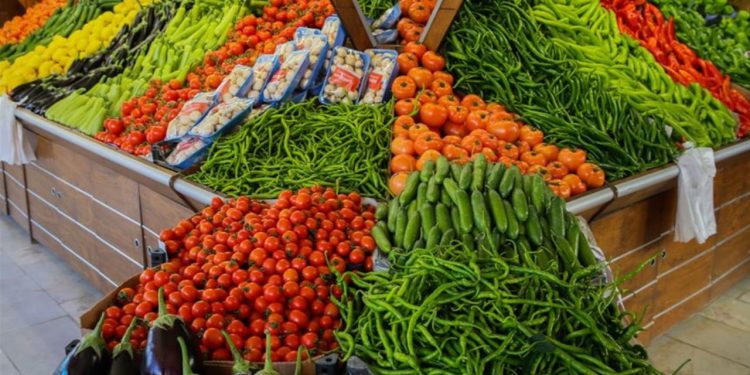 Markette ve pazarda 10 TL’nin altında sebze meyve kalmadı