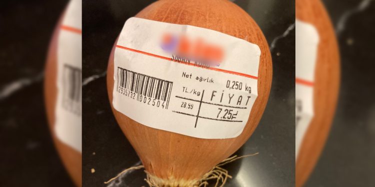 Martta fiyatı en çok artan ürün soğan oldu, maç bileti ucuzladı!