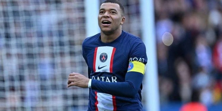 Mbappe, transfer iddialarına yanıt verdi!
