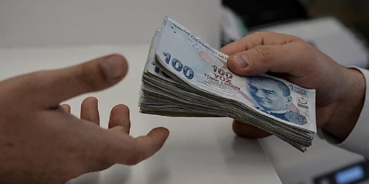 Memurlardan zam talebi: Seyyanen iyileştirme hayata geçirilmeli!