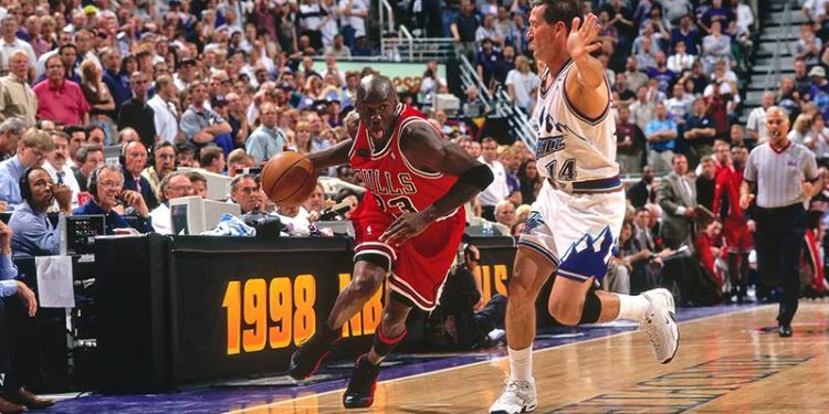 Michael Jordan'ın 1998 NBA Finalleri'nden ayakkabıları açık artırmada!