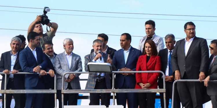 Nebati'den 'soğan' eleştirilerine yanıt: Onlara diyorum ki, 'git cücüğüyle oyna biraz cücüğüyle'