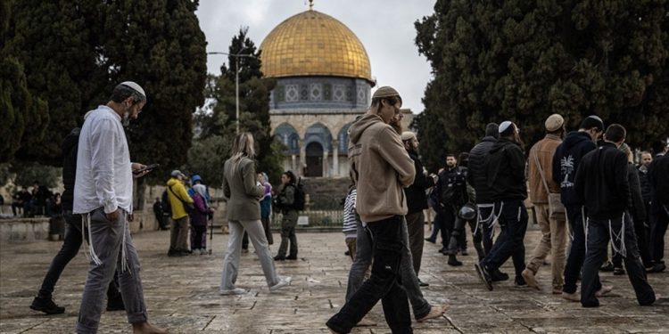 Netanyahu'dan Mescid-i Aksa kararı: Ramazan sonuna kadar Yahudi ziyaretçiler giremeyecek
