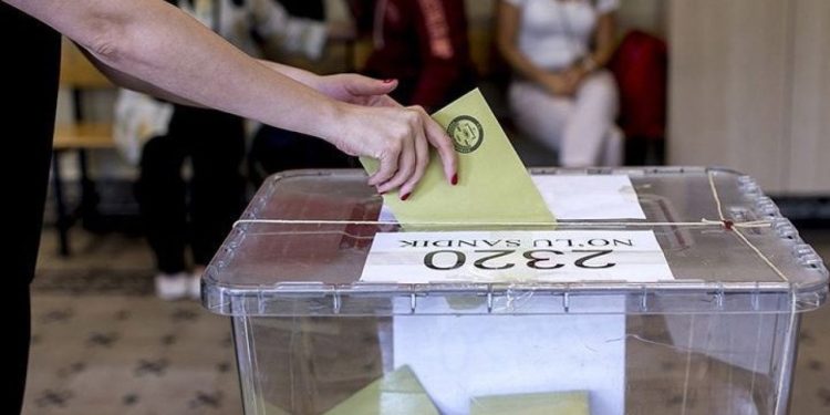 ÖHD'den avukatlara 14 Mayıs'ta görev alma çağrısı