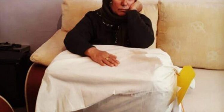 Oğlunun cenazesi kutu içinde teslim edilen anne Halise Aksoy gözaltına alındı