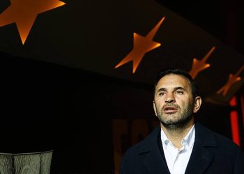 Okan Buruk ustalarını ve Galatasaray efsanelerini solladı!