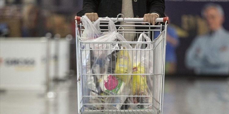 Perakende satışlar şubatta çakıldı